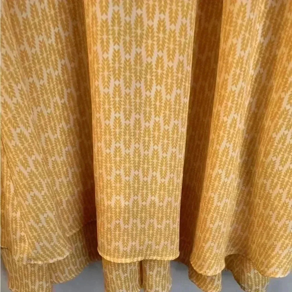 WORTHINGTON Layered Geometric Print Keyhole Halter Top Size Small - Picture 7 of 7